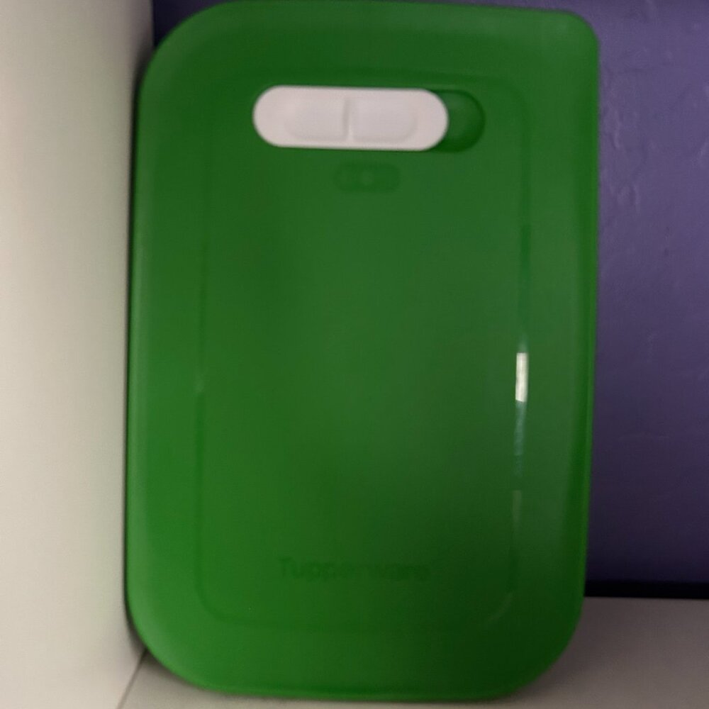 Tupperware FridgeSmart Medium Container - Picture 5 of 9